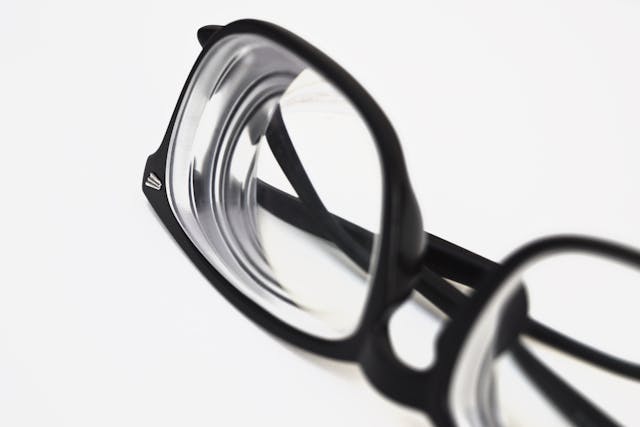 Understanding The Different Types Of Lenses Single, Bifocal And Progressive